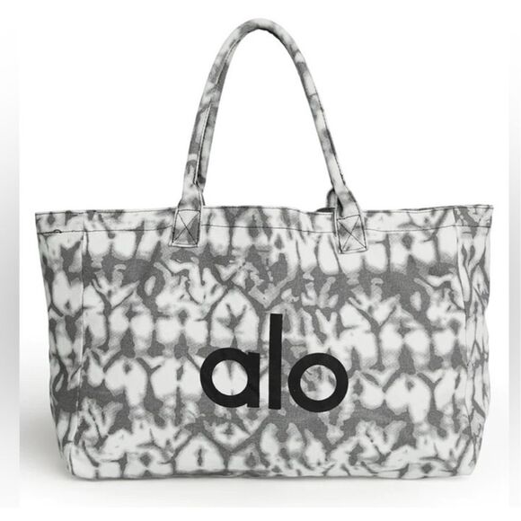 ALO YOGA deluxe shopper tote ⭐️ - Picture 2 of 7